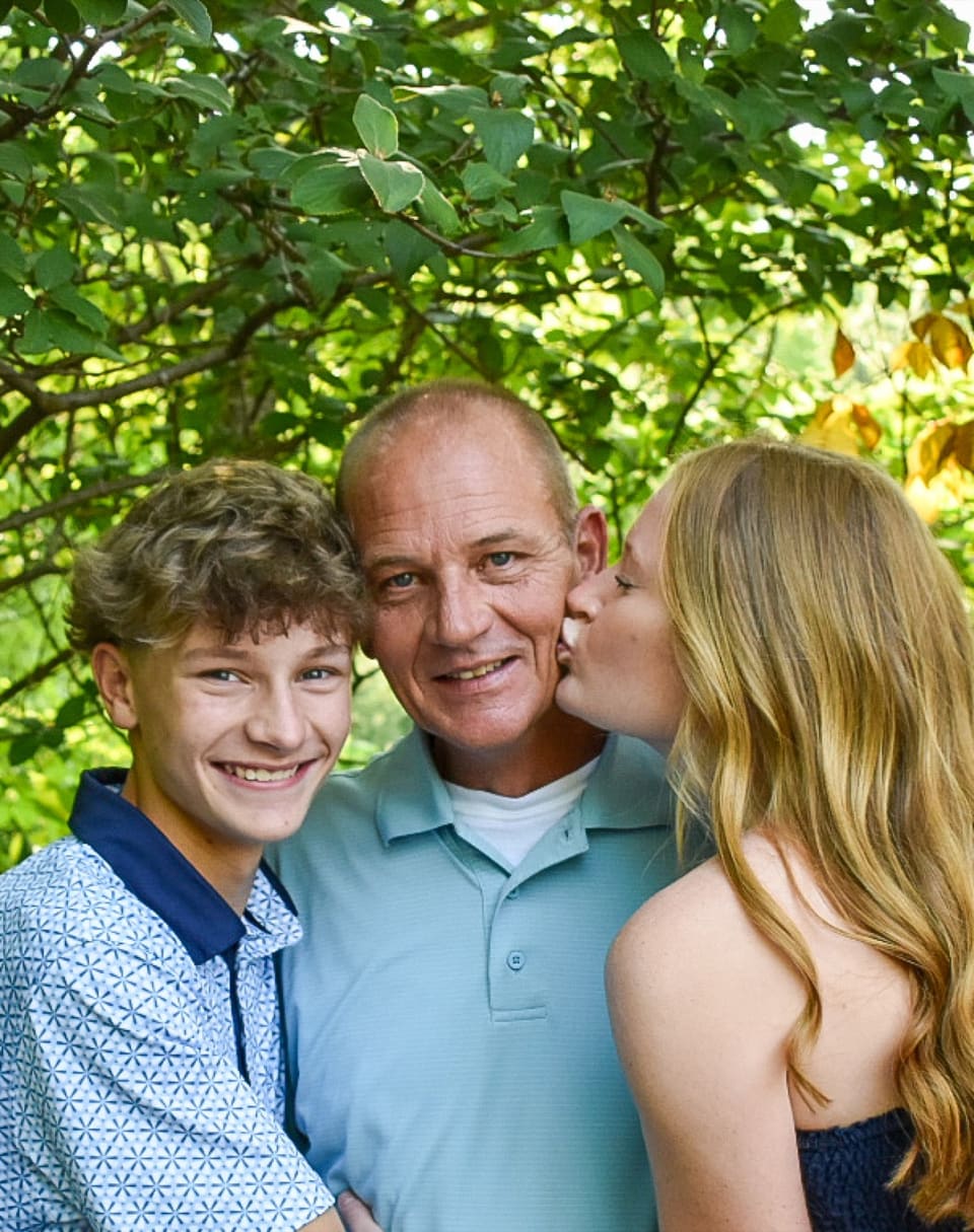 Beautiful family portrait captured by Photos by B4